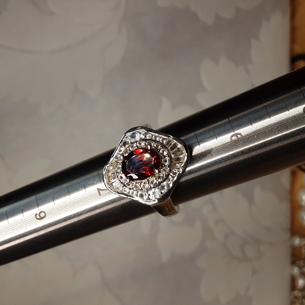925 garnet ring. - Picture 2 of 2
